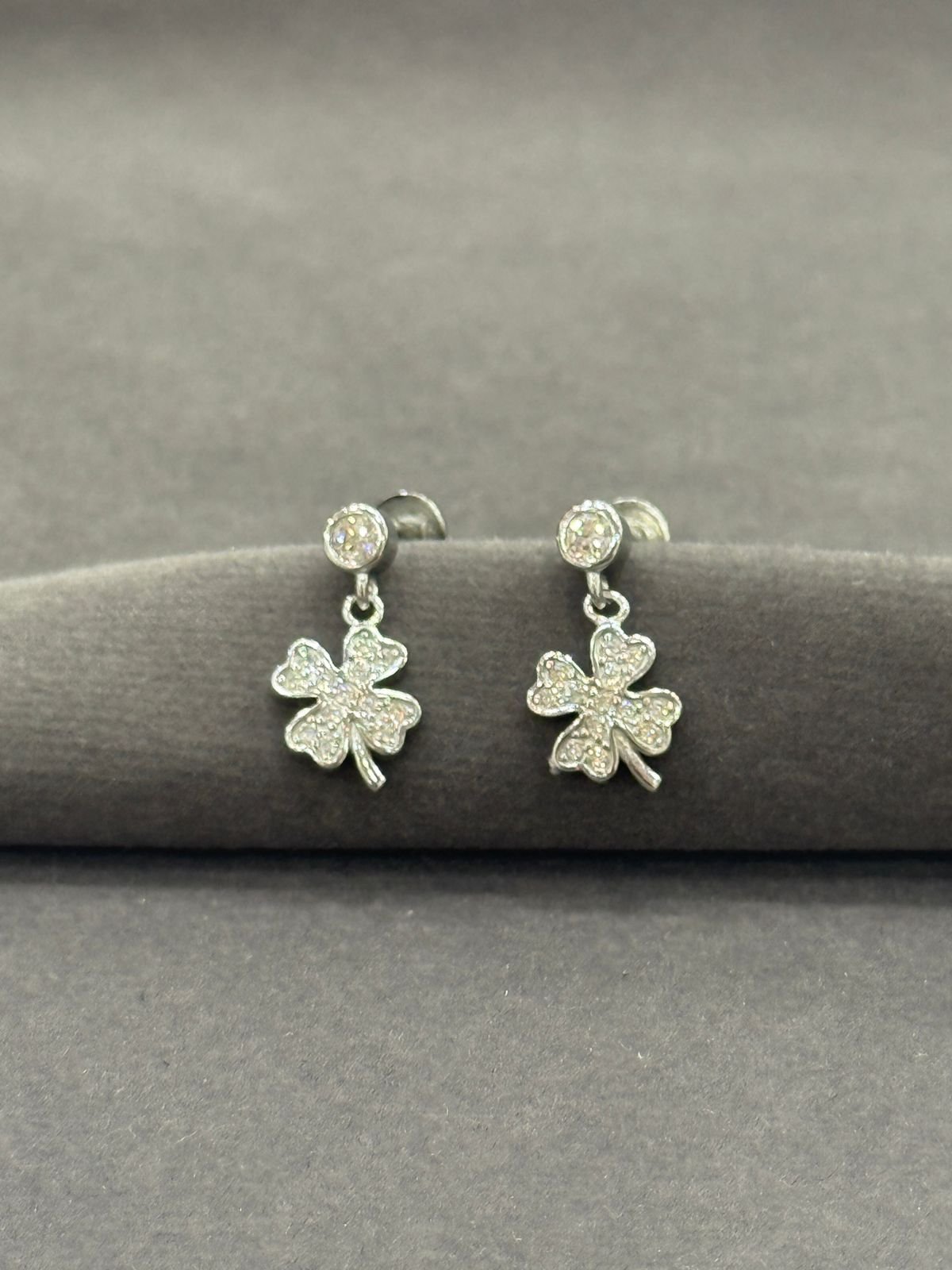 92.5 Silver Baby Clover Drops